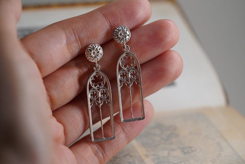 925银Thyra耳环 (E262) - 耳环/耳夹 - 纯银 