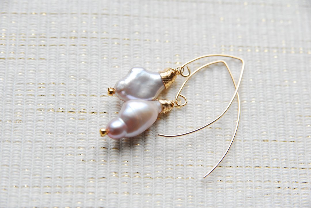 Move Pink Keshi Paar Marquis Hook Earrings no.2 14 kgf - 耳环/耳夹 - 珍珠 粉红色