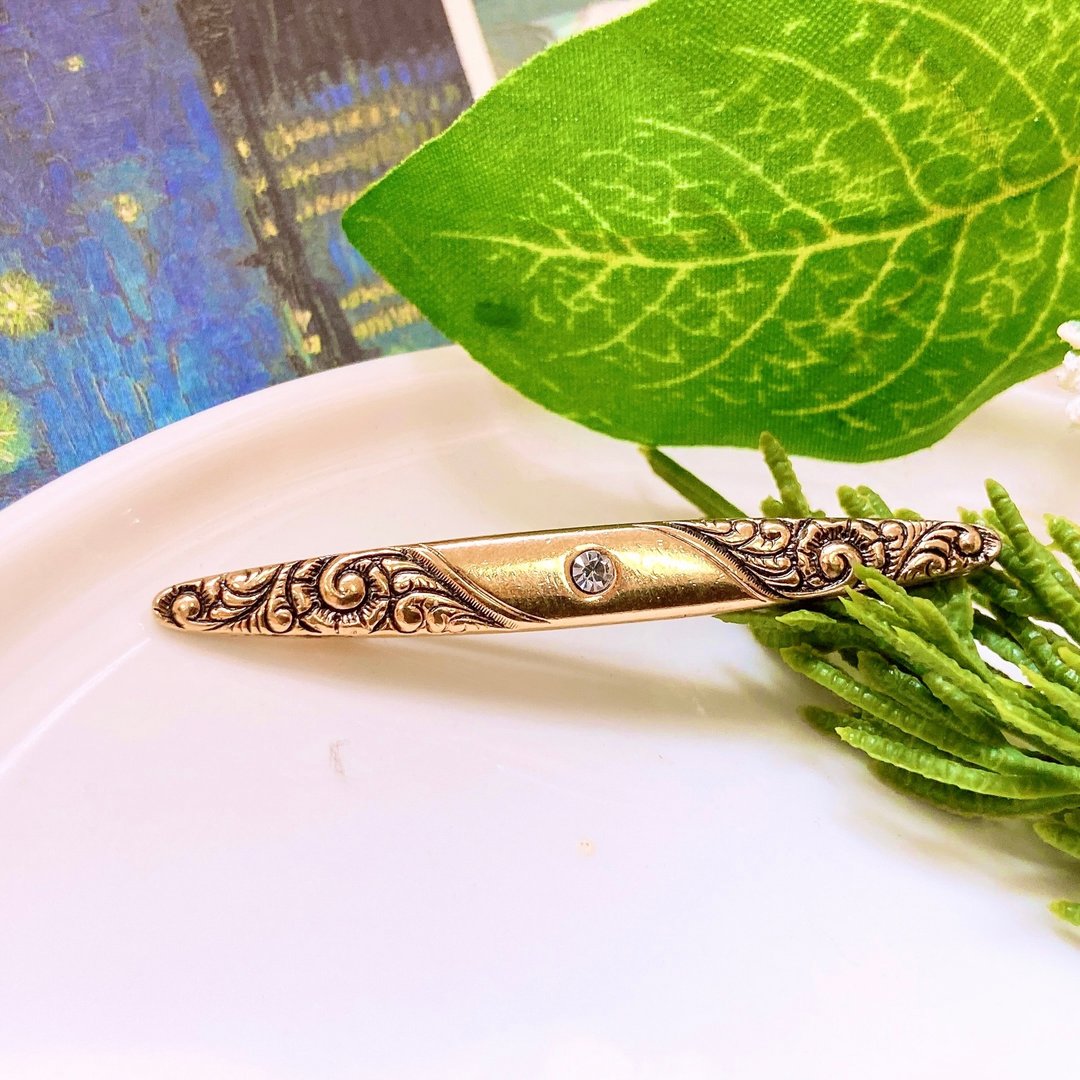 【西洋古董饰品】AVON 古典雕花花纹镶嵌莱茵 胸针 胸章 - 胸针 - 贵金属 金色