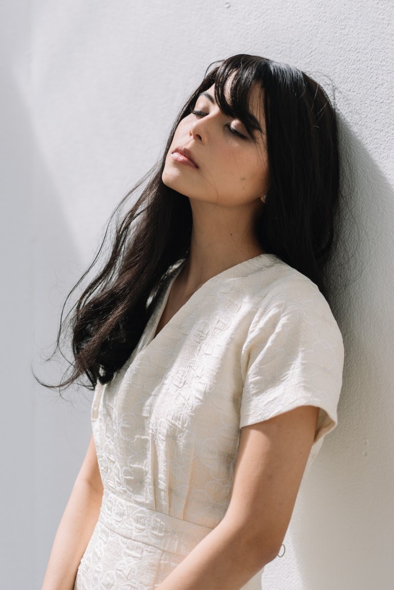 PEARLA : Deep V-Neck Midi Dress - 洋装/连衣裙 - 棉．麻 多色