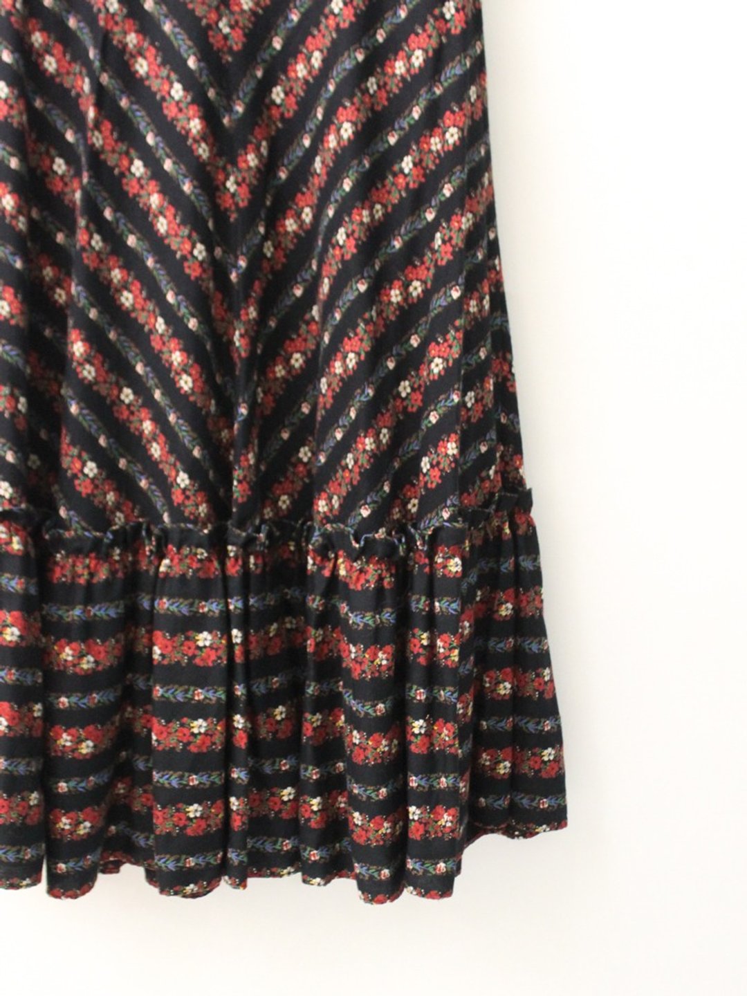 复古欧洲田园风黑色棉碎花古着长裙 European Vintage Skirt - 裙子 - 棉 黑色