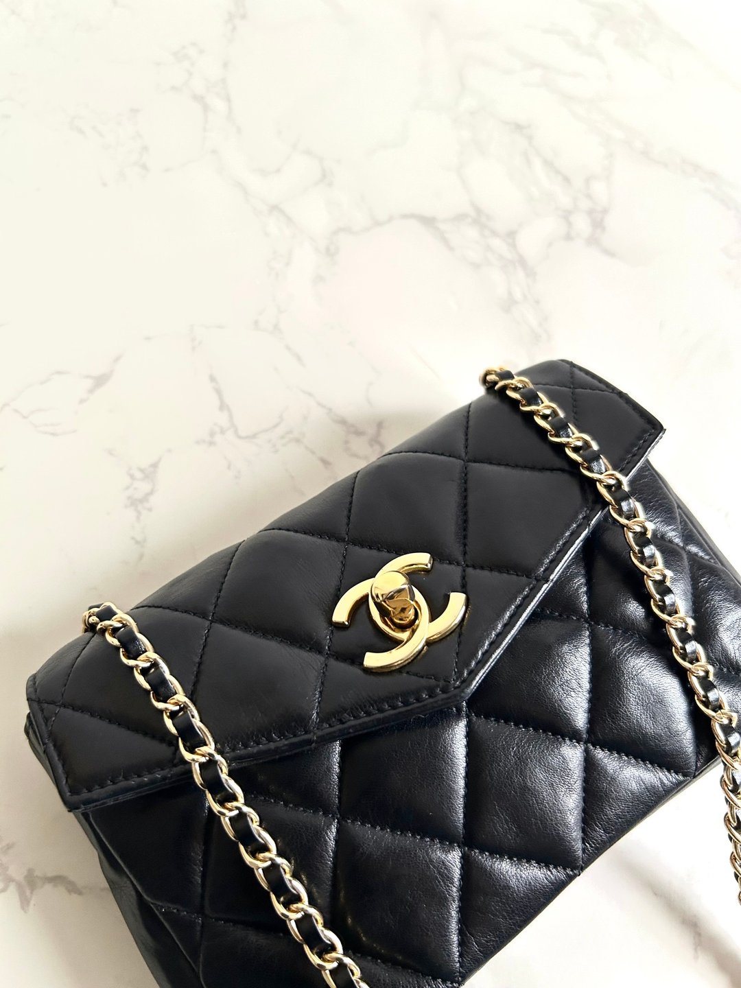 中古二手包 Chanel黑色旋转金扣单肩包 斜背包 古董包 侧背包小包 - 侧背包/斜挎包 - 真皮 黑色