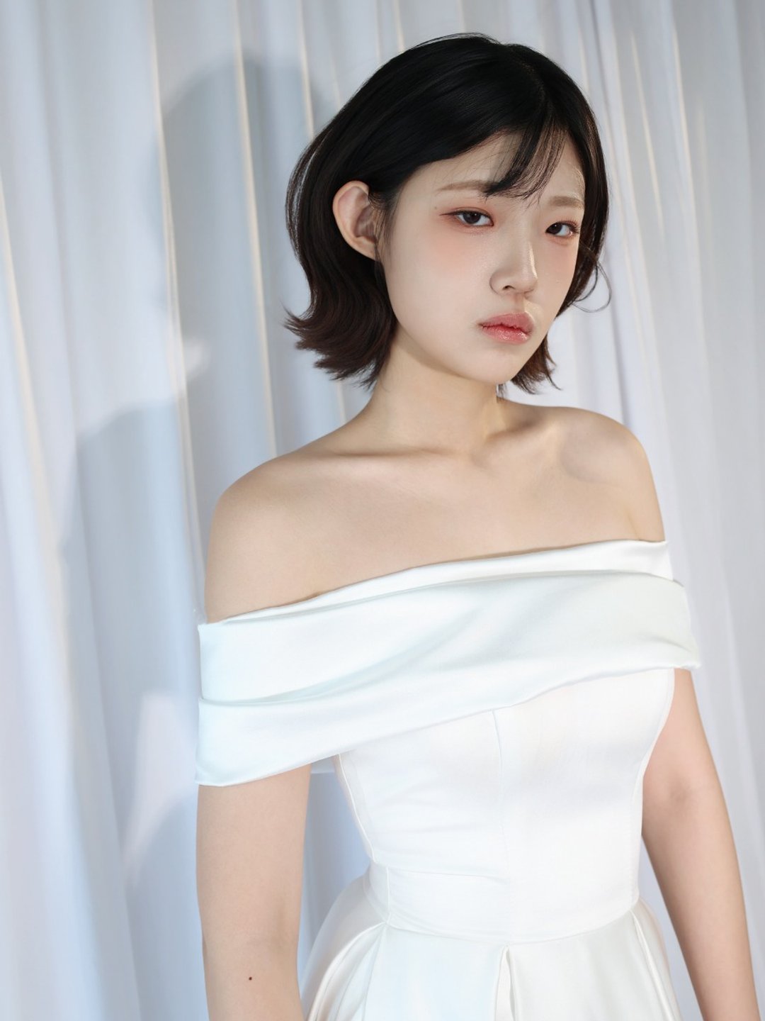 披肩套装缎面 A 字礼服 SAMPLE SALE - 晚装/礼服 - 丝．绢 白色