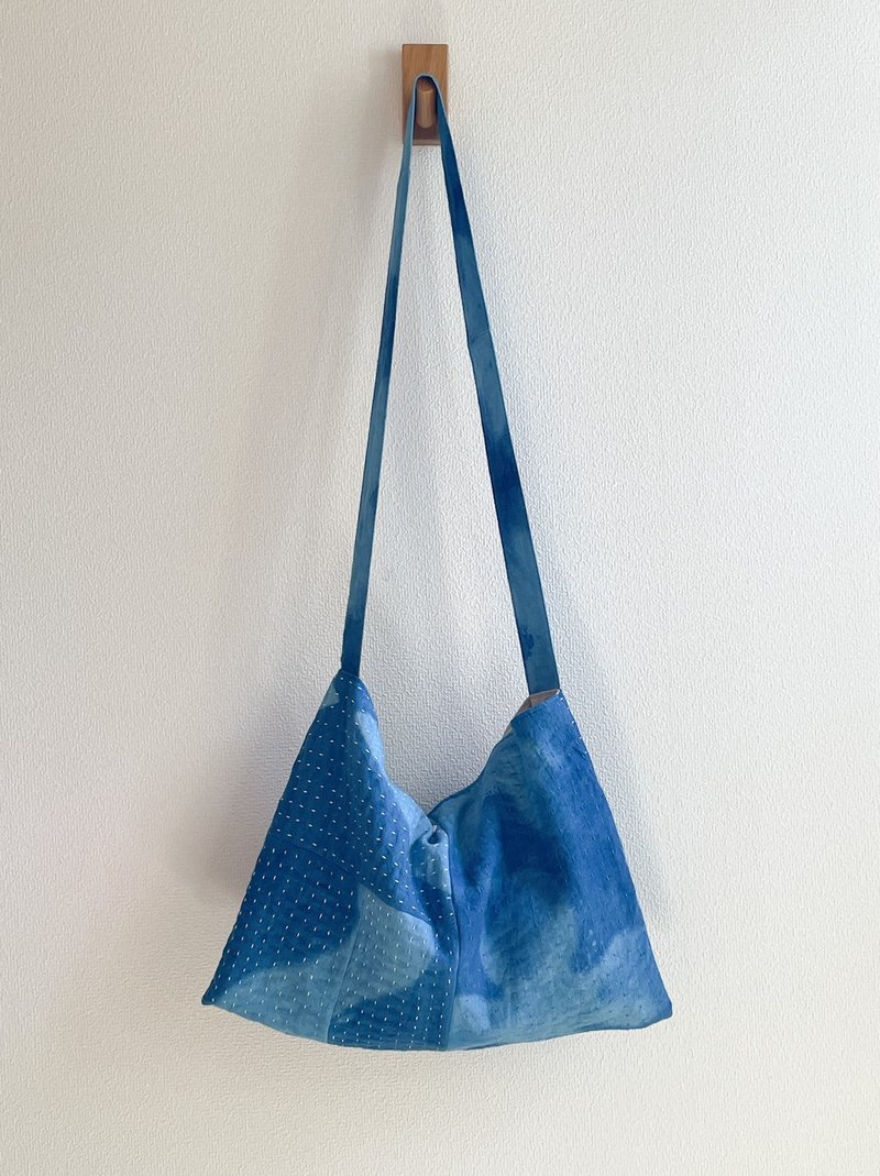 日本制造 蓝染 刺子 Patchwork 托特包 柔软亚麻与棉质的托特包 升级再造 - 手提包/手提袋 - 棉．麻 蓝色