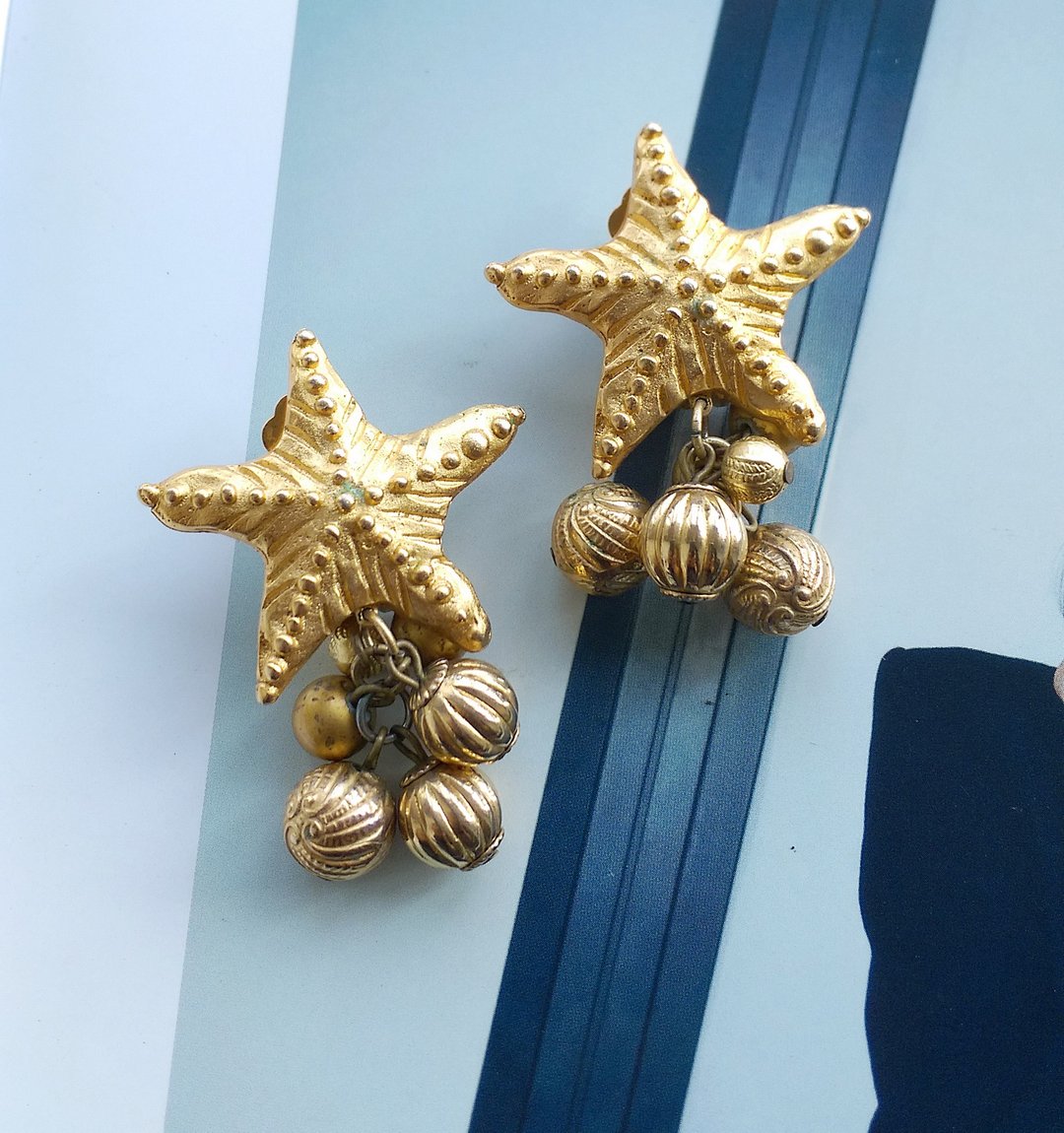 【西洋古董饰品 】 立体 哑光镀金 海星 垂坠珠 夹式耳环 - 耳环/耳夹 - 其他材质 金色