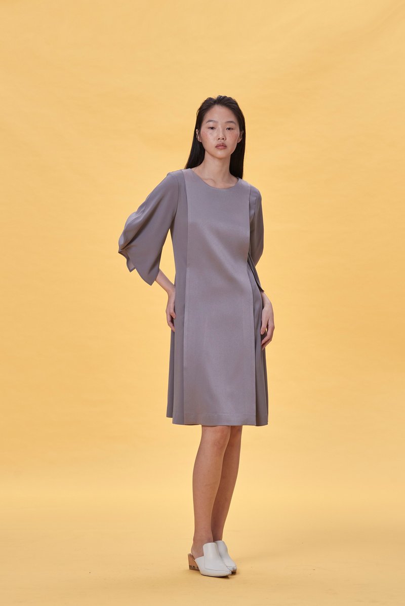 灰圆弧袖短洋装 - 洋装/连衣裙 - 其他人造纤维 灰色