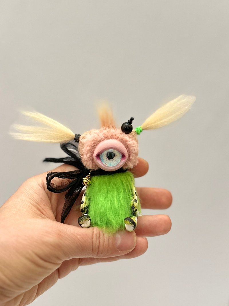 迷你独眼怪玩偶（双马尾）— 手工可爱风艺术玩具，迷你角色 - 玩偶/公仔 - 其他材质 绿色