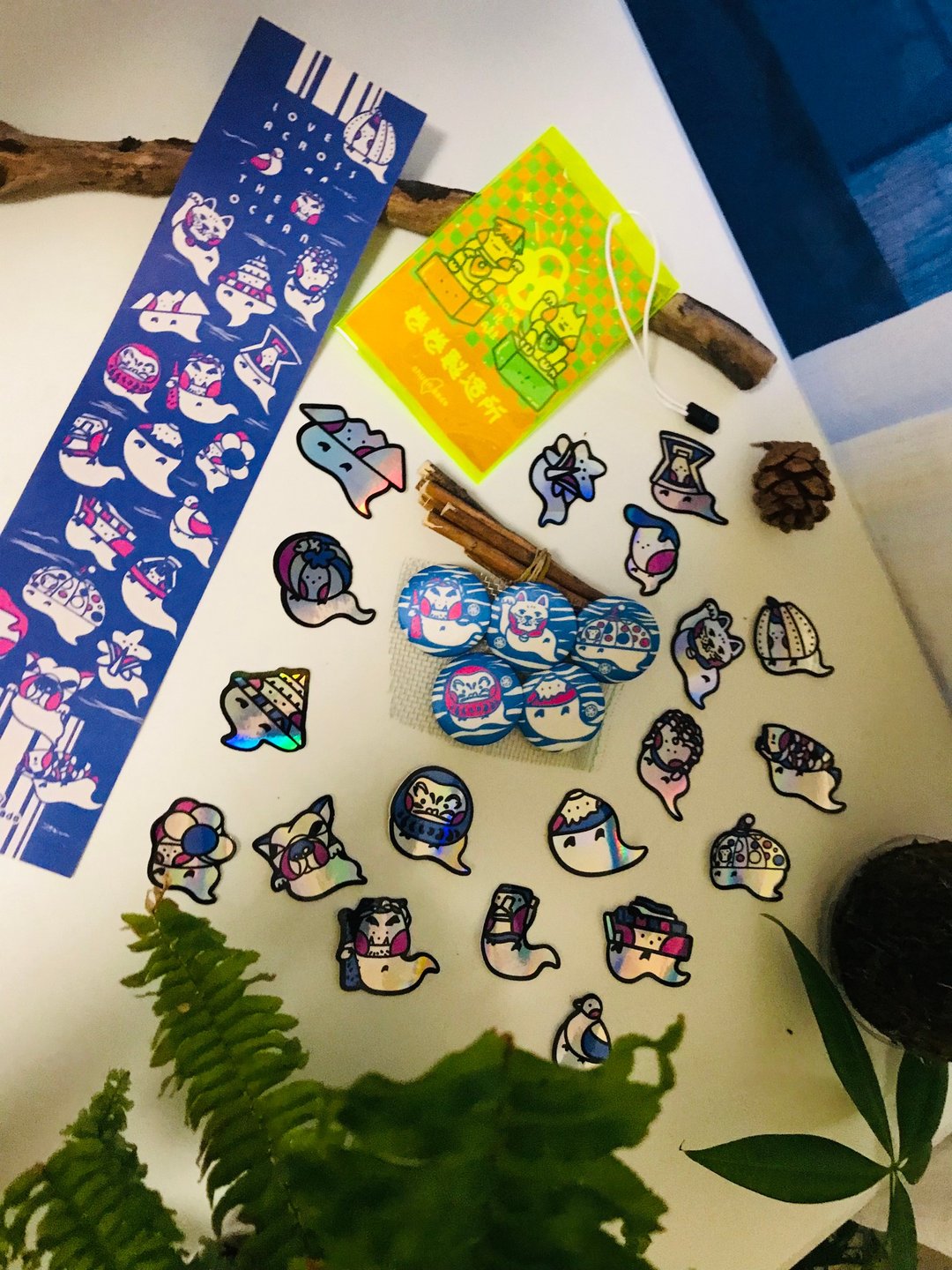 原创插画-海岛守护幽灵-金属雷射造形贴纸-布面胸章徽章别针 - 徽章/别针 - 其他材质 