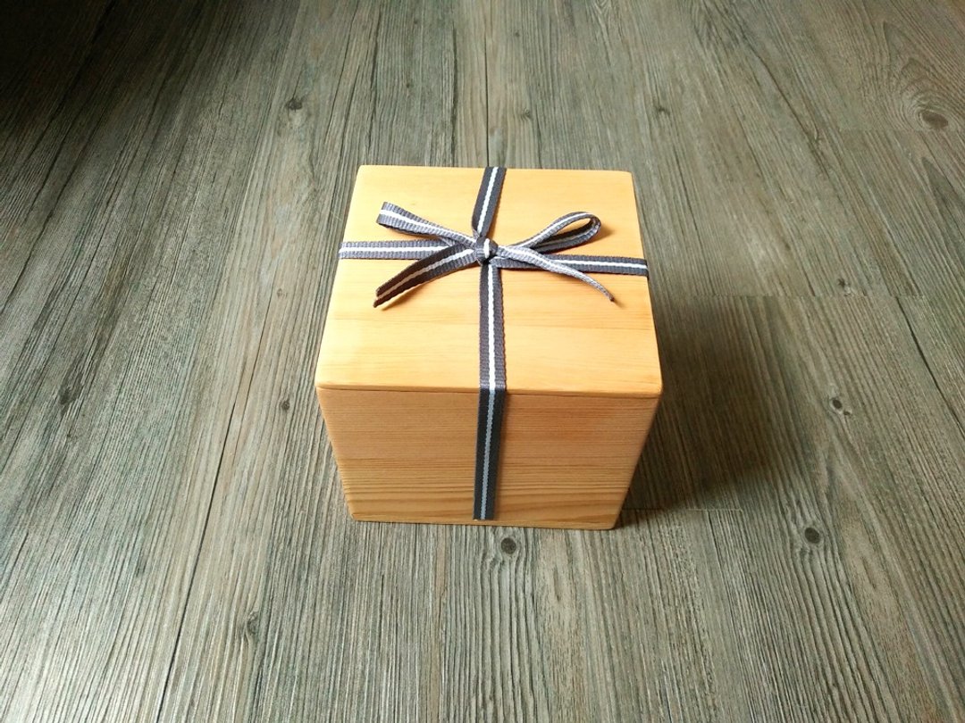 台湾桧木方盒--灰白织带款  (仿日式木盒设计,独特精致) - 收纳用品 - 木头 咖啡色