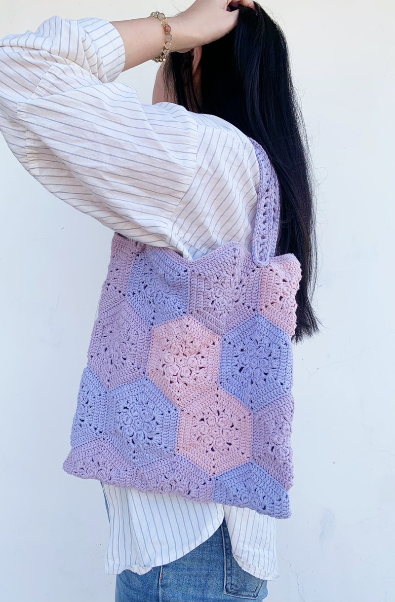 撞色编织侧背包 手作肩背包 毛线编织购物袋 - 侧背包/斜挎包 - 其他材质 