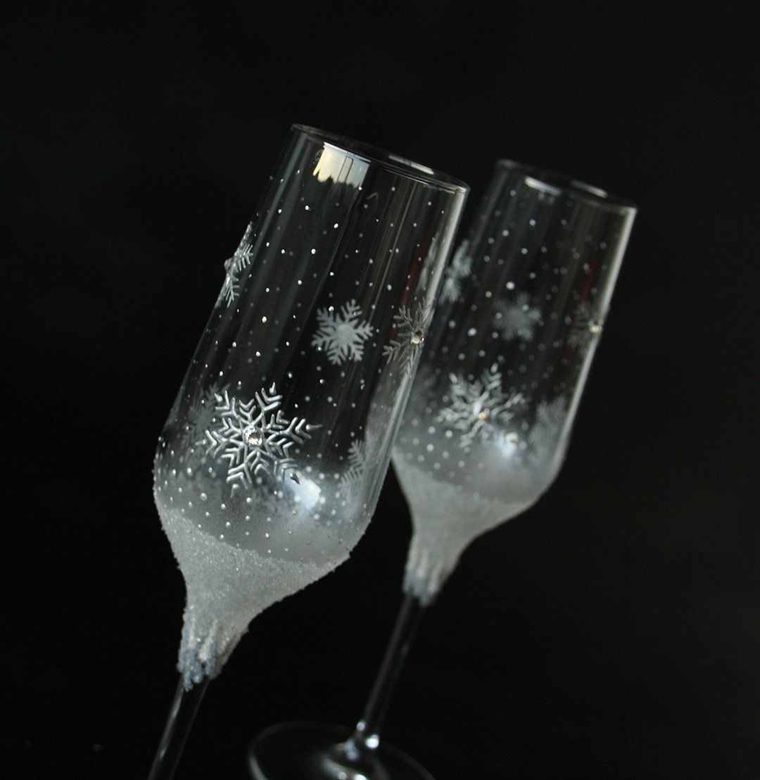 Silver Snowflakes Winter Wedding Champagne Glasses New Year, Handpainted set of2 - 酒杯/酒器 - 玻璃 银色