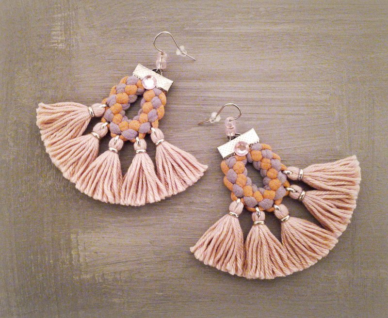 Bohemian Peach Pink Fan Tassel Earrings Boho Girl Gift - 耳环/耳夹 - 绣线 粉红色