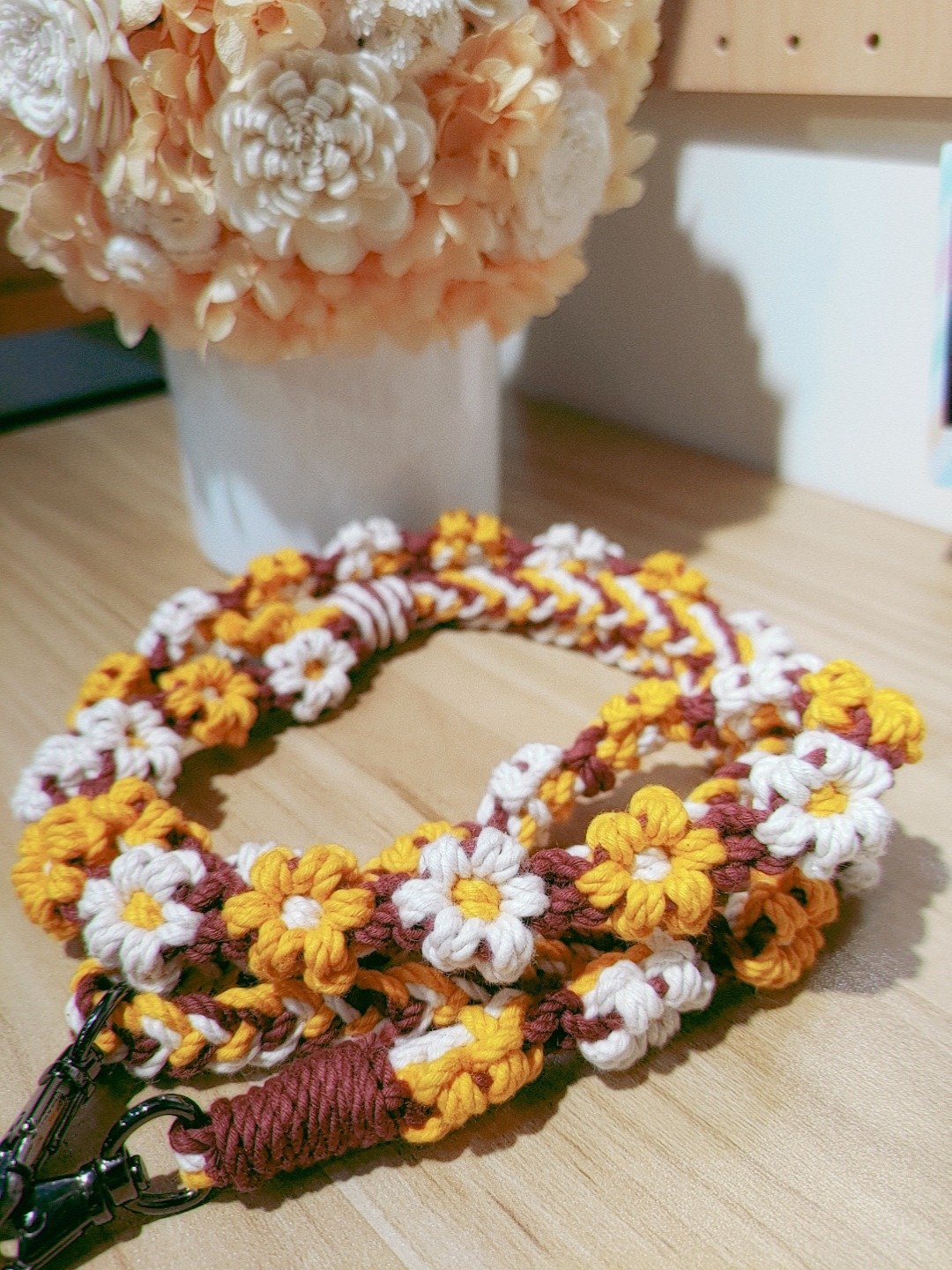 可调/全花固定长度双色花花手机挂绳背带-酒红+天然白+金黄 - 挂绳/吊绳 - 棉 黑色