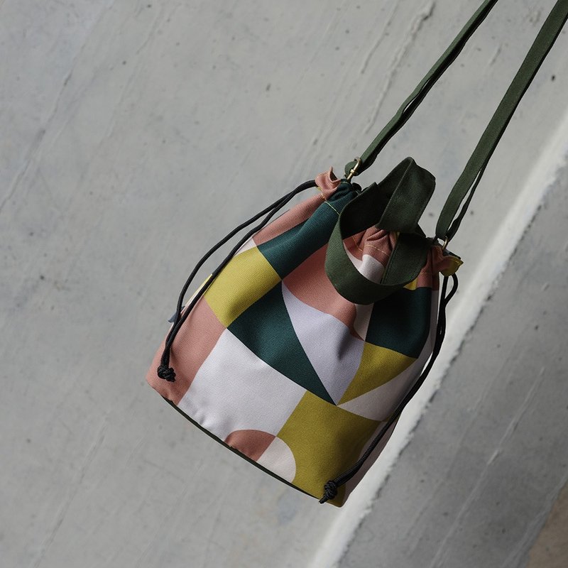 束口轻旅包 | 轻量 束口 手提 肩背 - 侧背包/斜挎包 - 其他材质 