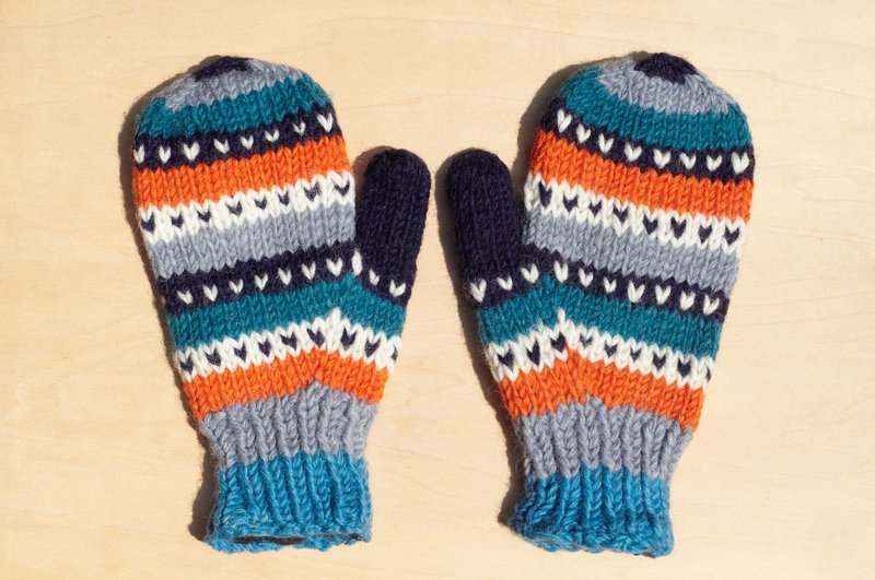 圣诞礼物 创意礼物 限量针织纯羊毛保暖手套 / 羊毛手套 / 全趾手套 / 内刷毛手套 - 童趣感北欧爱心图腾 ( 手工限量一件 ) - 手套 - 羊毛 多色