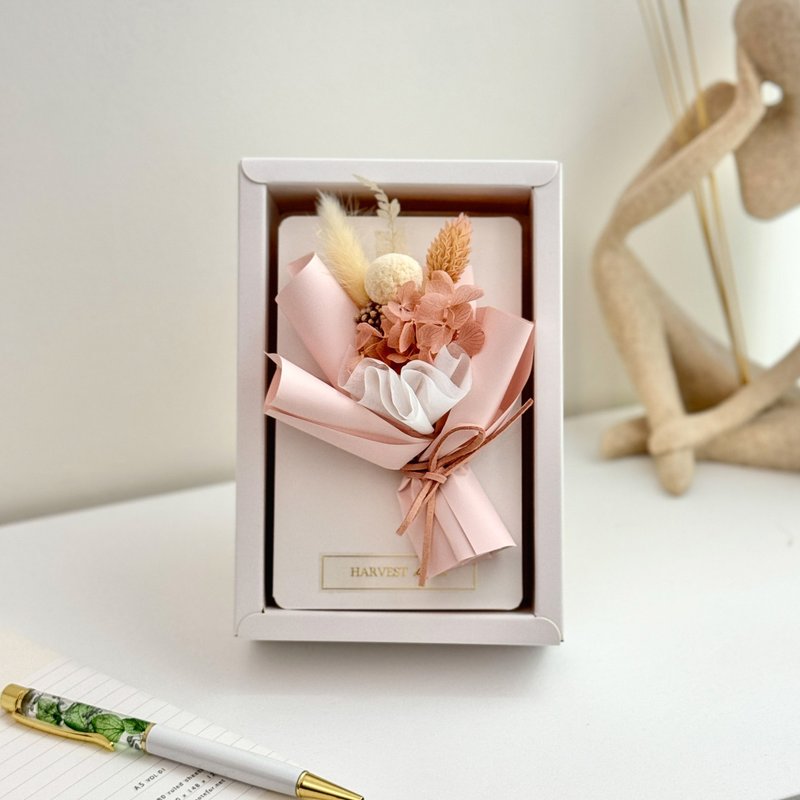 HARVEST丨永生花束卡片・附提袋丨生日/情人节/告白/感谢/手工卡 - 卡片/明信片 - 植物．花 