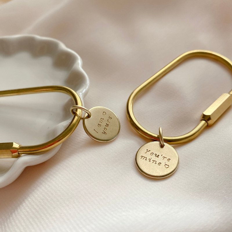 【定制化礼物】黄铜刻字钥匙圈组(2入)免费单面刻字 - 钥匙链/钥匙包 - 铜/黄铜 金色