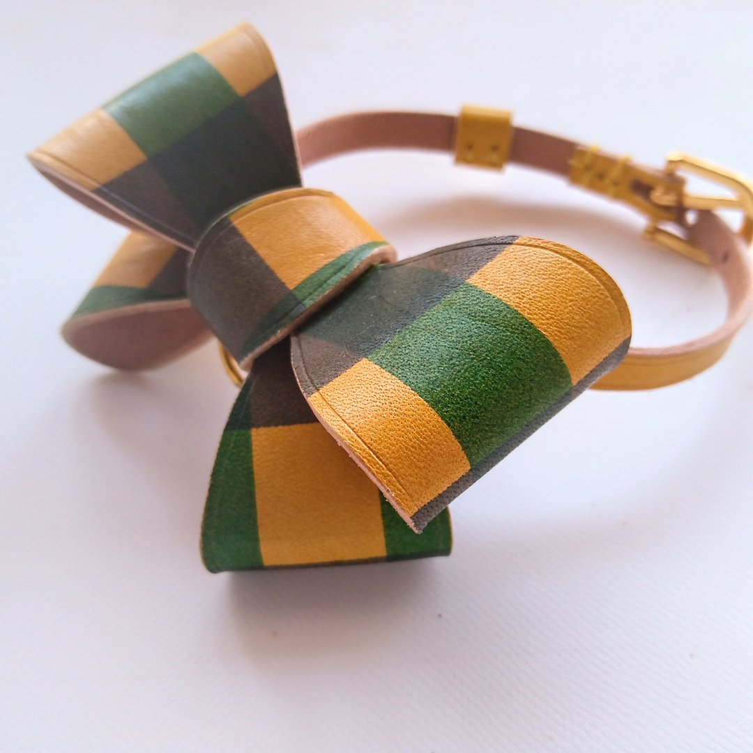 Limited price for 3 people-Dogs that light up the world series-Bow tie necklace - 订制抱枕/饰品 - 真皮 黄色