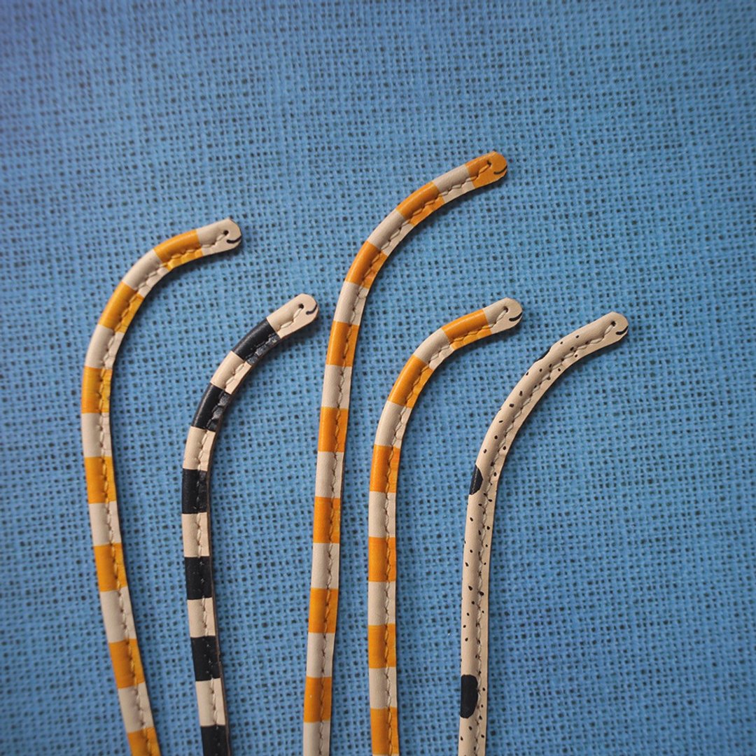 花园鳗 皮革手环 集线器 收线器 Garden Eel Leather bracelet - 手链/手环 - 真皮 蓝色