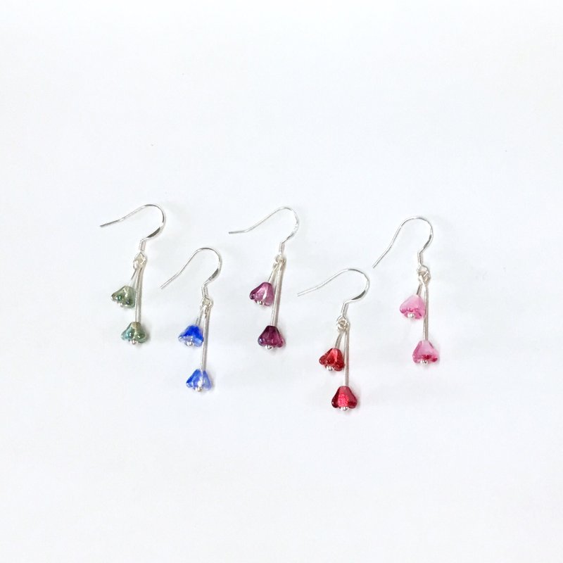 【若桑】午茶点心。925纯银耳环。铃兰花朵造型耳环。手作耳环/垂链耳环/耳饰/耳鈎/耳夹 - 耳环/耳夹 - 玻璃 红色