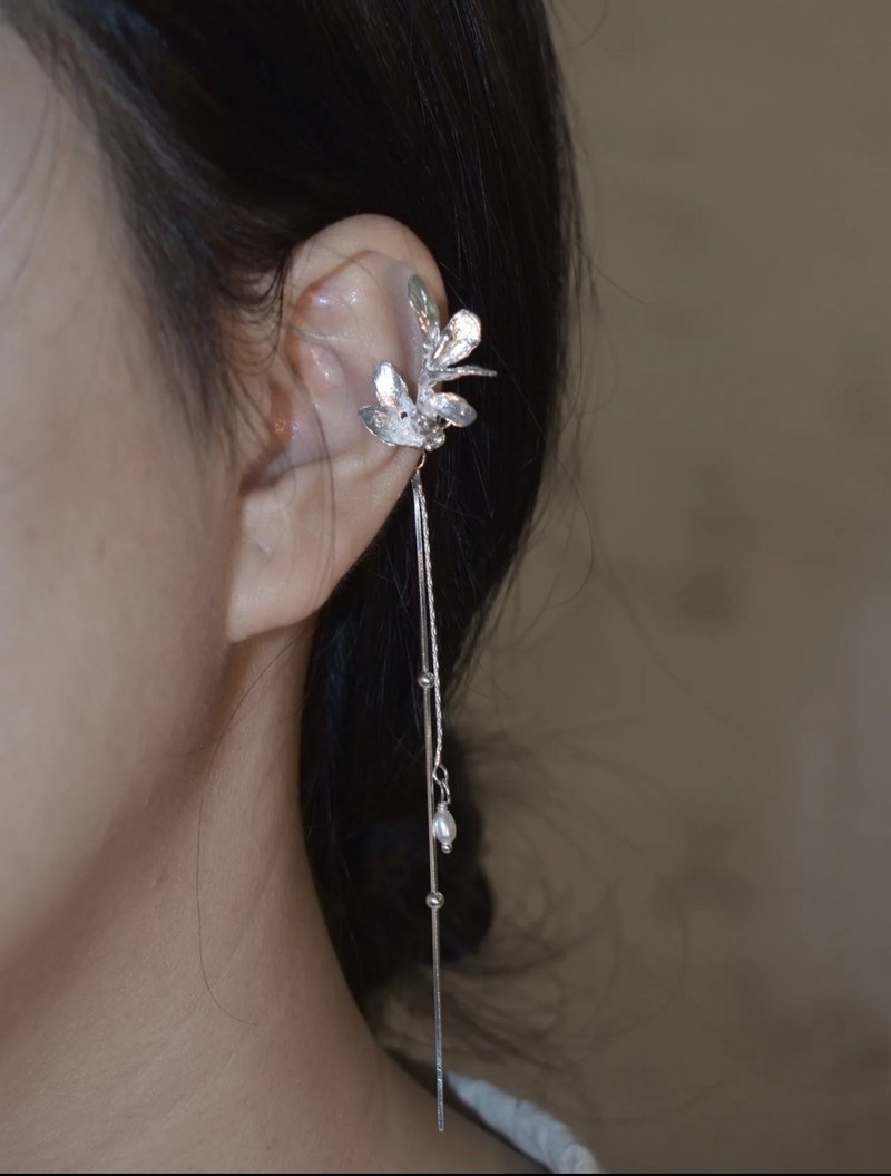 YuanPearl手工銀耳飾s93銀仙女蝴蝶流蘇單只小眾純銀耳骨夾款 - 耳环/耳夹 - 纯银 银色