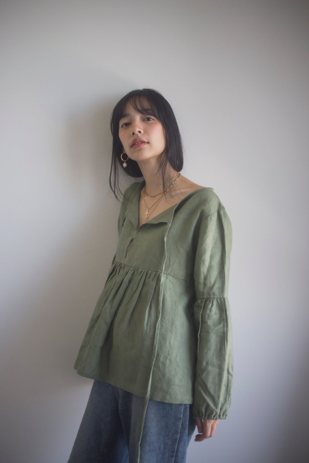 Linen long puffy sleeve blouse in Matcha Green - 女装上衣 - 棉 绿色