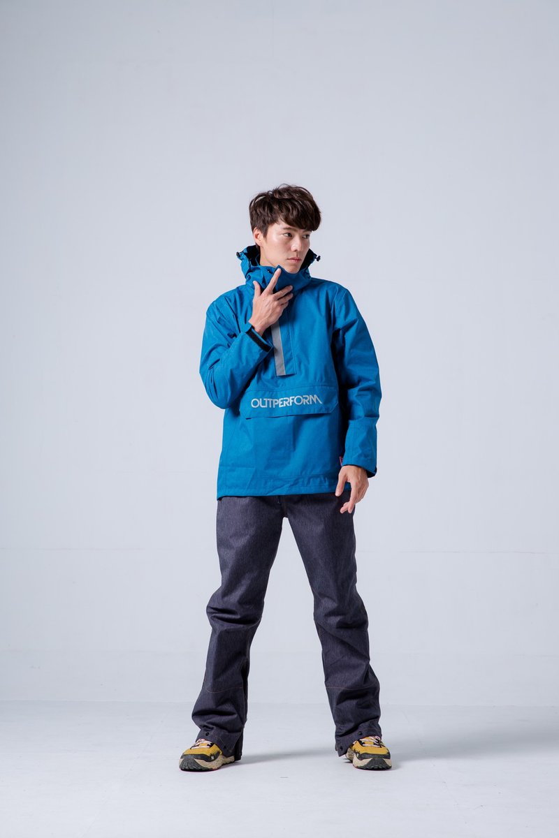 背客 Packerism 套式背包款冲锋雨衣搭配牛仔雨裤-日本蓝 - 雨伞/雨衣 - 防水材质 蓝色