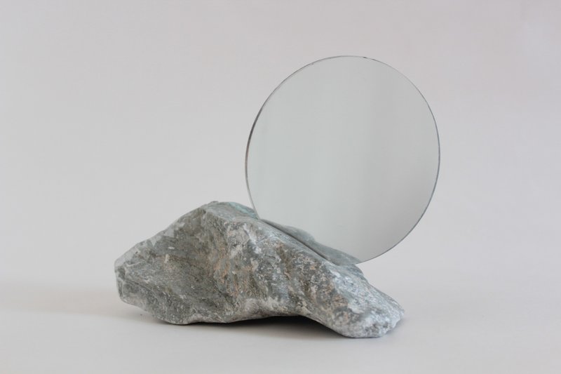 ［山月］天然石 手工雕凿 座台镜 - 摆饰 - 石头 绿色
