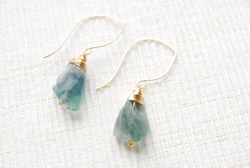 Marquis hook earrings rough lock flow light (dark green) (14kgf) - 耳环/耳夹 - 宝石 绿色