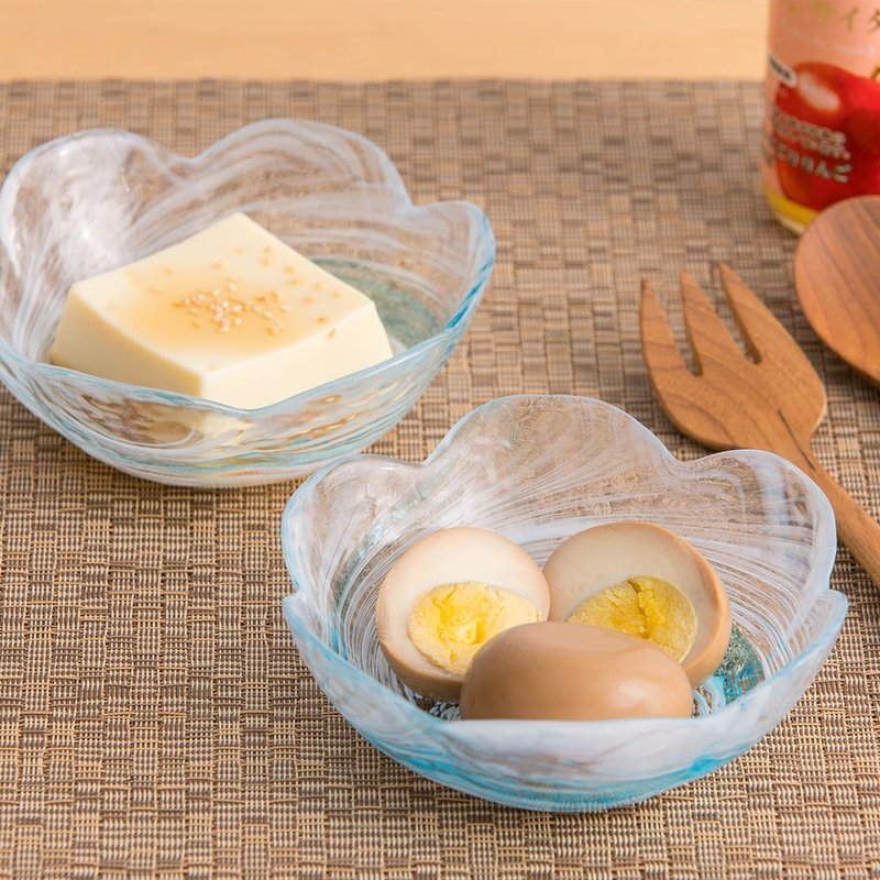 日本津轻 手作漩涡玻璃钵 / 共3色 - 盘子/餐盘/盘架 - 玻璃 透明