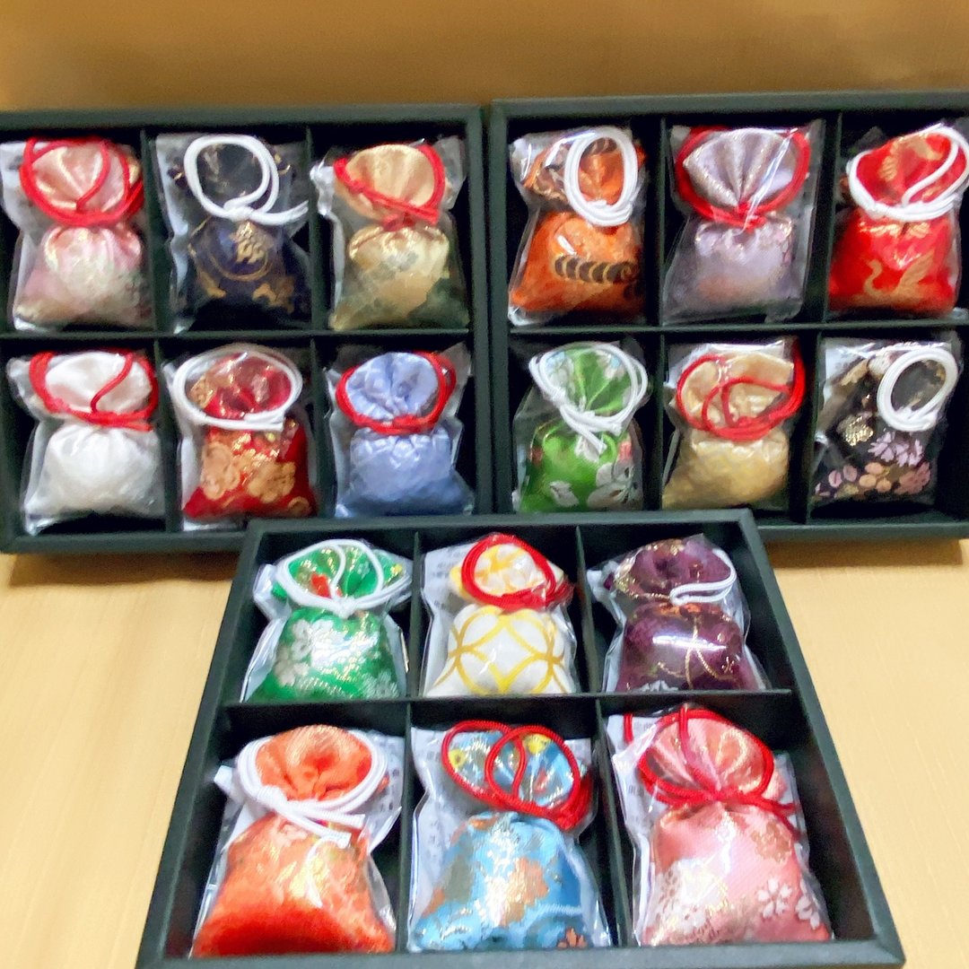 【京都松荣堂】极品香包(6入/盒) - 香薰/精油/线香 - 其他材质 