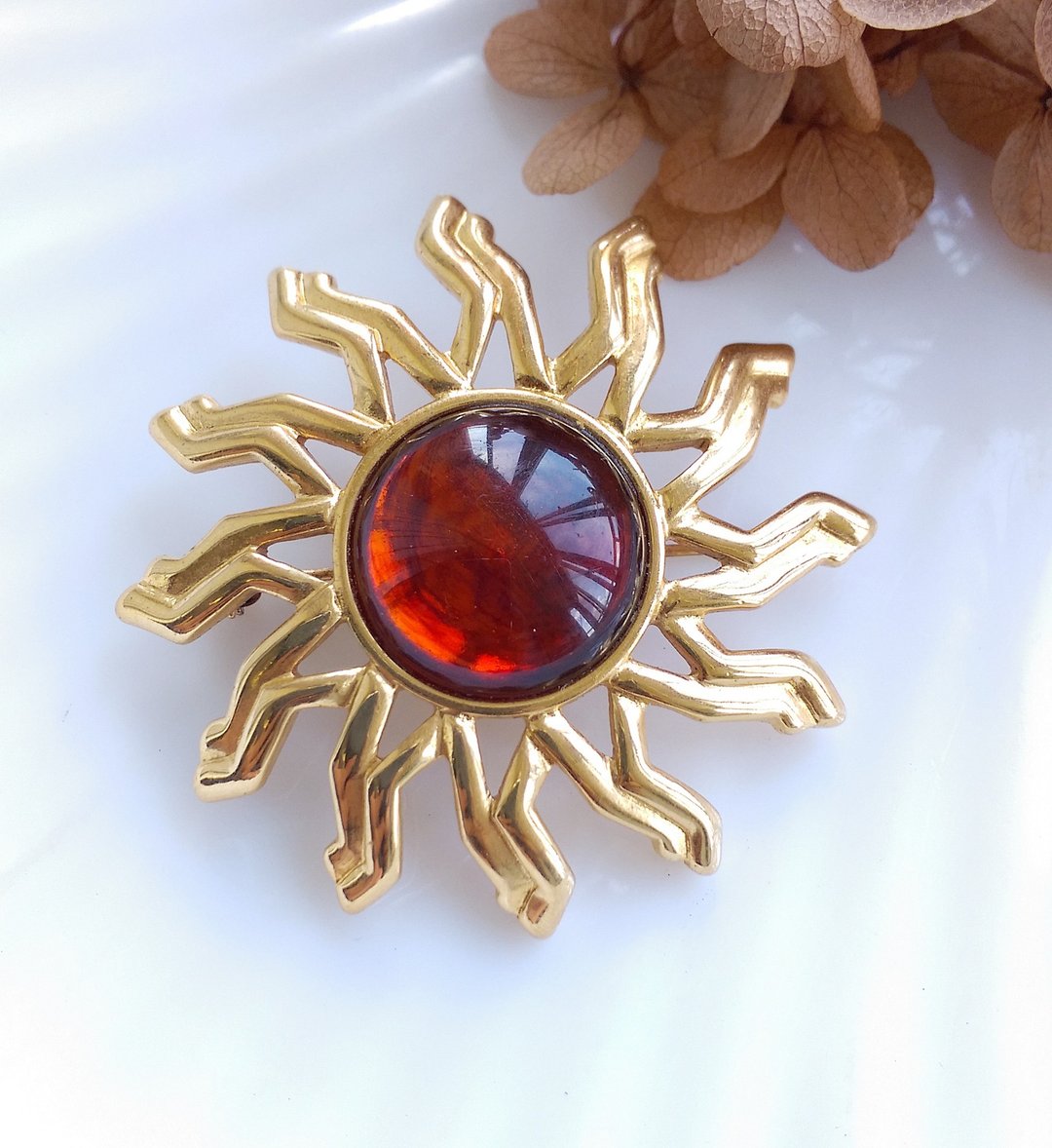 Vintage Jewelry 西洋古董饰品 MONET 太阳花形 别针 - 徽章/别针 - 其他金属 金色