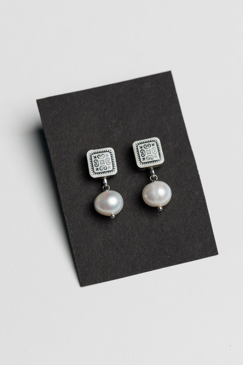 雅库特图案方形耳钉 天然珍珠 手工珠宝 - 耳环/耳夹 - 其他材质 