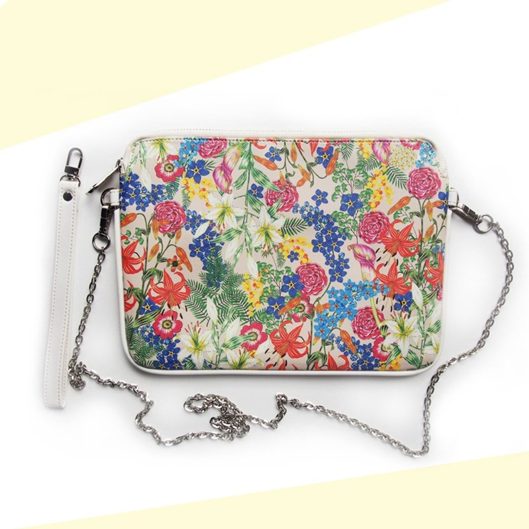 Cream Flower Clutch (Small) - Love Flower Collection - 手拿包 - 塑料 黄色