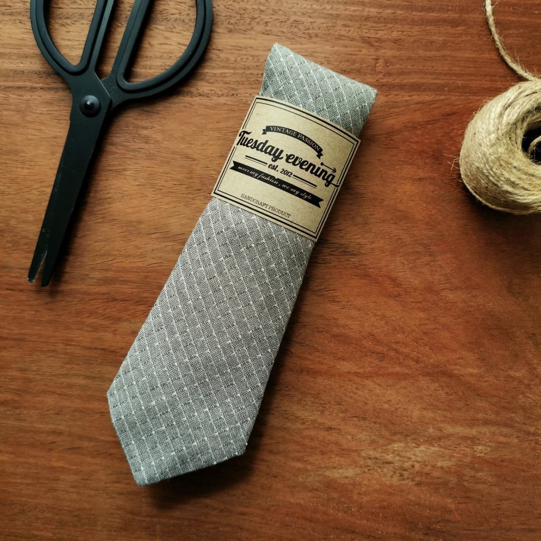 Necktie Light Grey Square Table - 领带/领带夹 - 棉 灰色