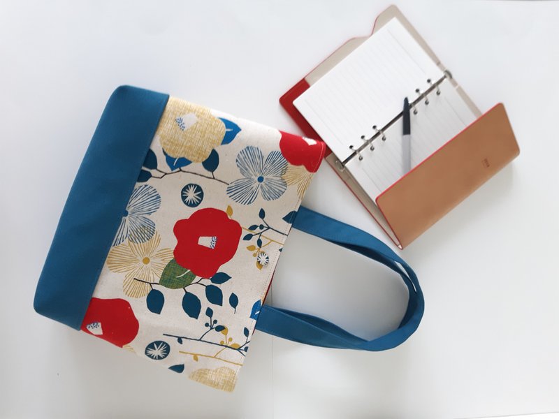 椿花托特包 给自己和妈妈最好的母亲节礼物 - 手提包/手提袋 - 棉．麻 