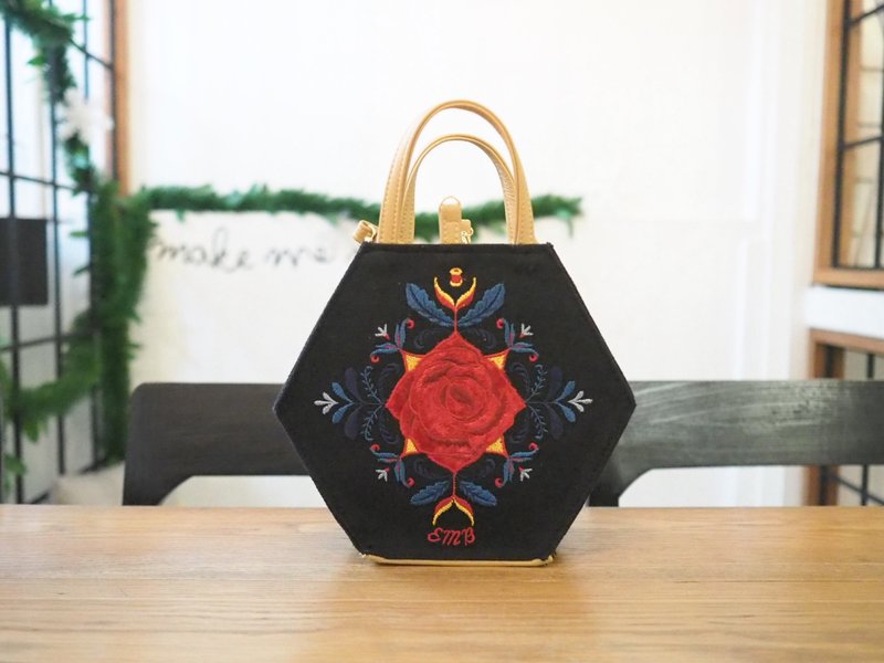 包包 EMBROIDERER BANGKOK-hexa bag (Black) - 手提包/手提袋 - 其他材质 黑色