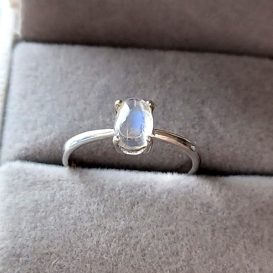 925银白金 印度七彩蓝月光石Moonstone椭圆蛋面爪镶戒指5*7mm - 戒指 - 半宝石 