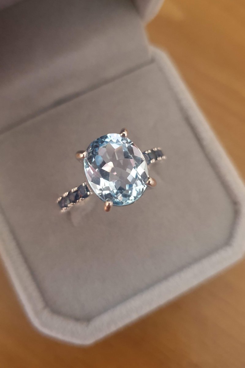 Sky Blue Topaz Ring with Blue Sapphire gemstones ,Natural gemstones, 925 Silver - 戒指 - 其他金属 咖啡色