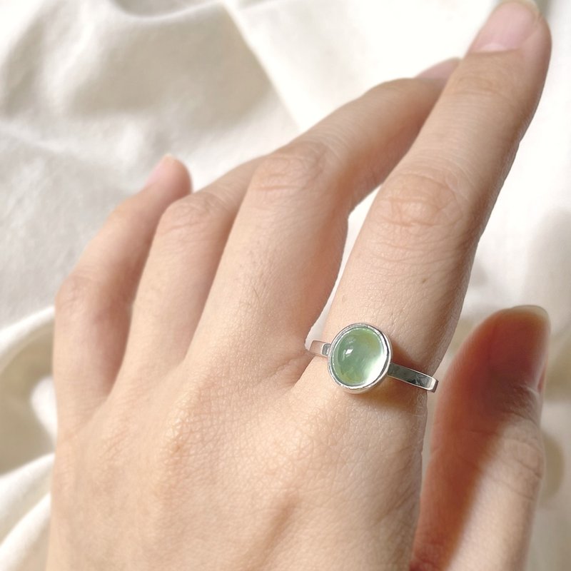 简单可爱的葡萄石银戒 - 手作金工 925纯银 / 公制围 10 号半 - 戒指 - 半宝石 绿色