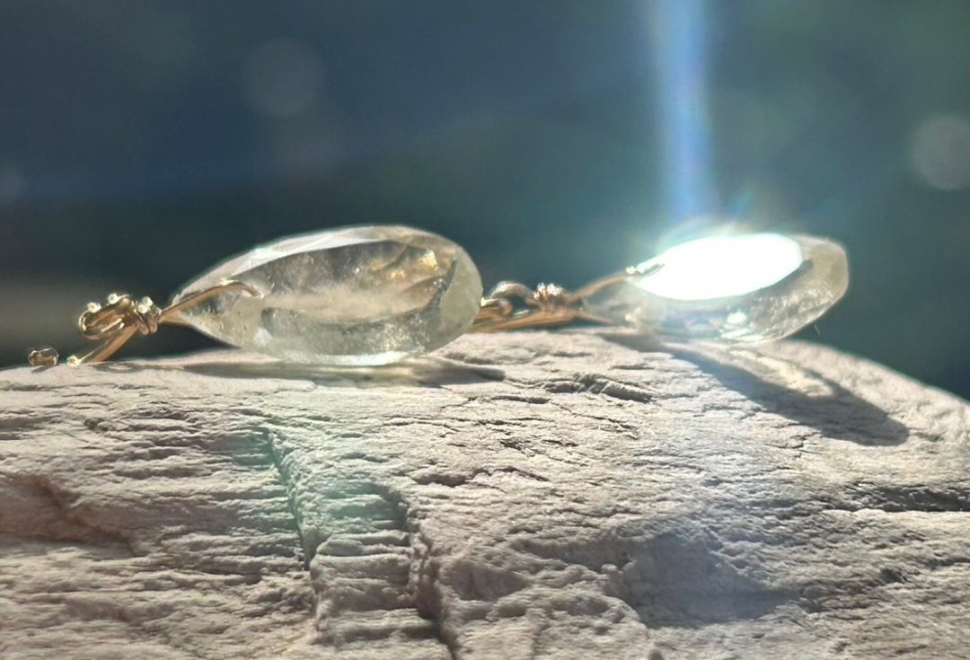 K24纯金钩针◇利比亚玻璃 耳环◇K24 Pure Gold Libyan desert glass - 耳环/耳夹 - 宝石 蓝色