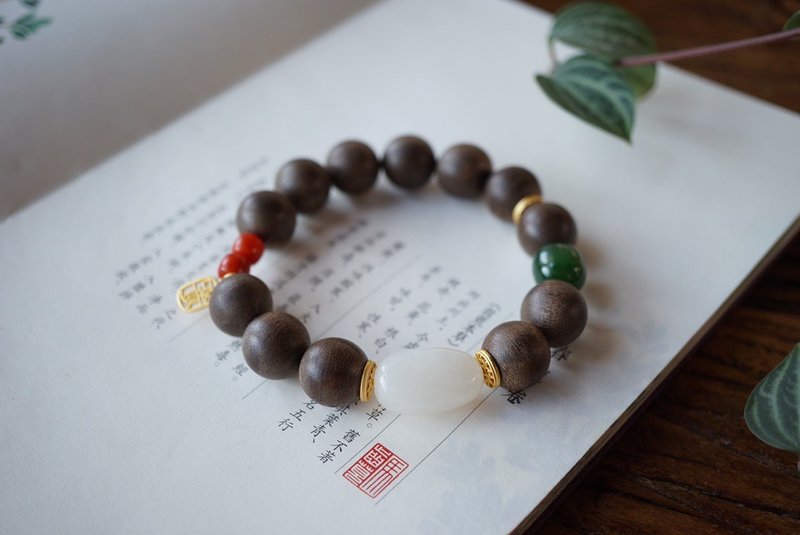 天然沈香珠/沉香珠 白玉随形银如意小坠设计单圈手串手持fs - 手链/手环 - 木头 咖啡色