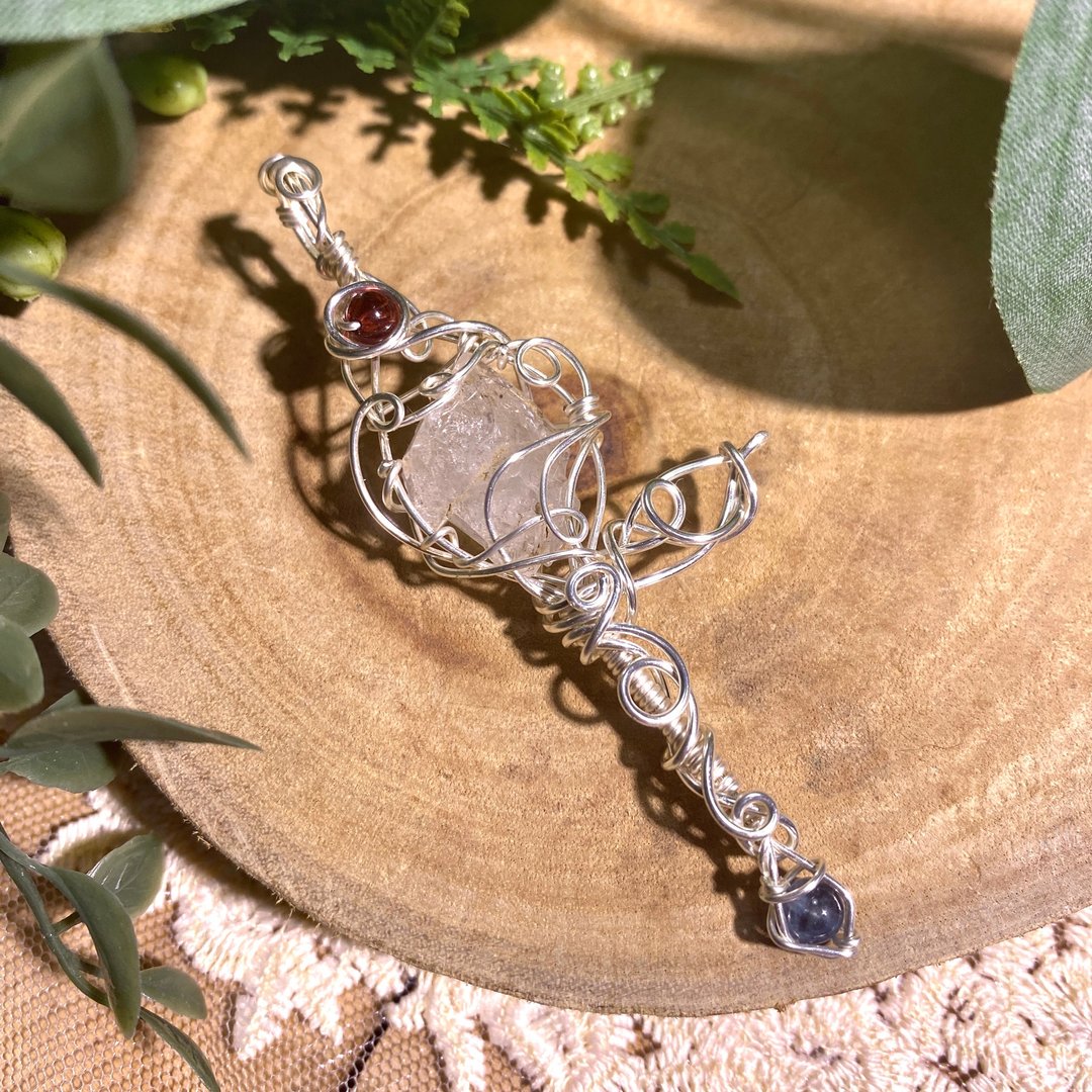 能量水晶项链-芬斯特-骨干水晶/海蓝宝/红石榴、法杖、艺术编织 - 项链 - 水晶 白色