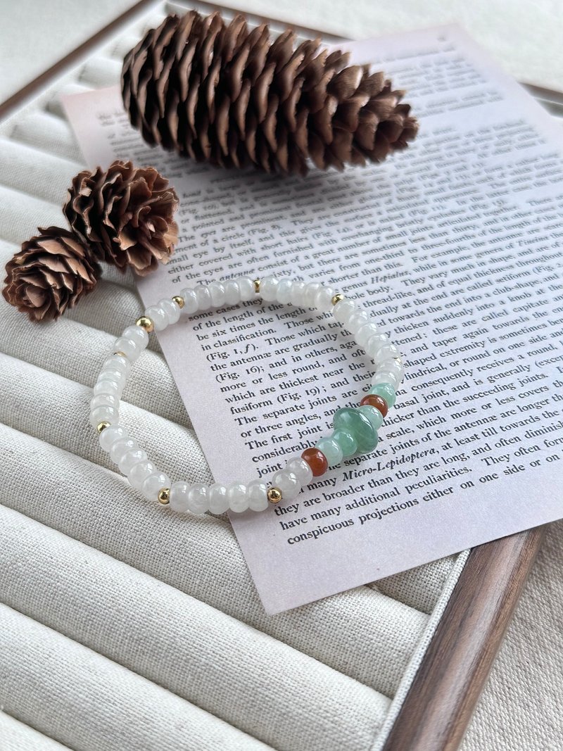 湖水绿鼓配上多采翡翠14k包金手串 |天然缅甸翡翠 - 手链/手环 - 玉石 绿色