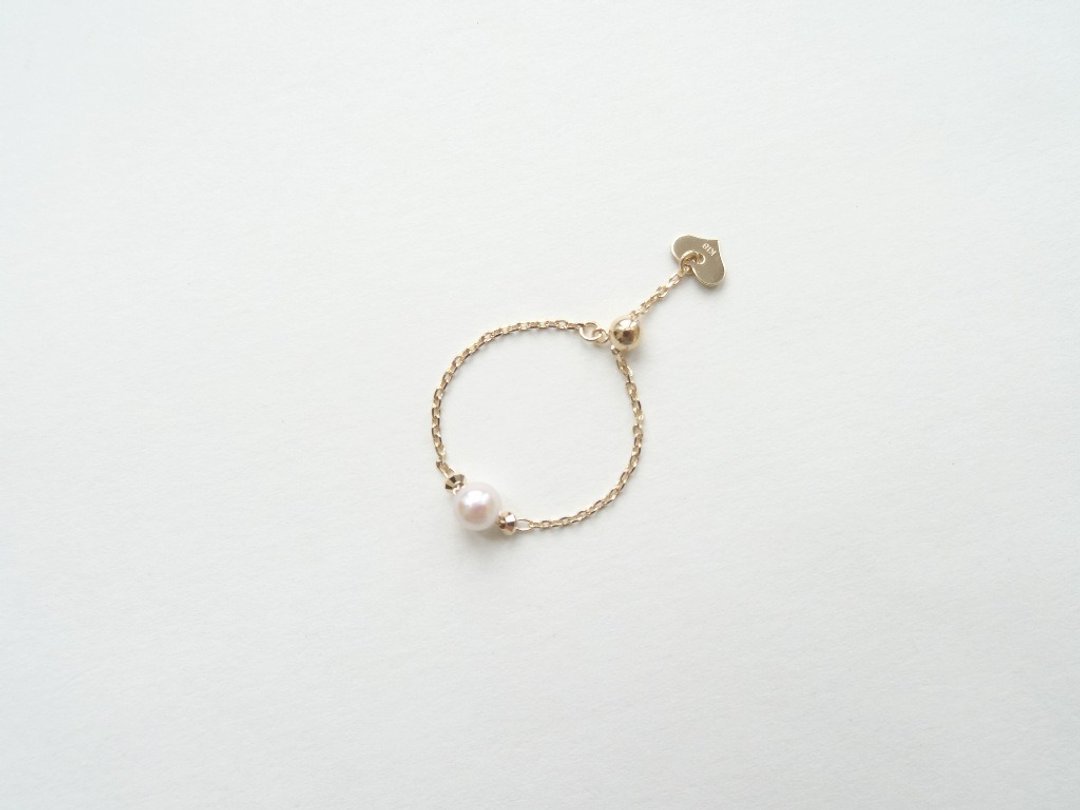 日本 18K 金 Baby Akoya 迷你海水珍珠可调整式裸感链戒/爱心吊牌 - 戒指 - 珍珠 金色