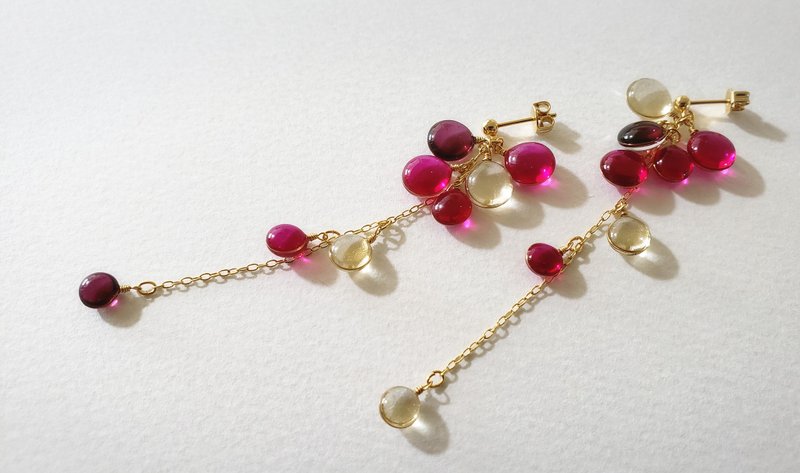 colour cluster pierced or clip-on earring pink&purple LONG - 耳环/耳夹 - 树脂 紫色