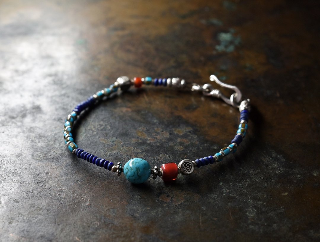 Kingman Turquoise and Gold Red White Hearts, Lapis and Turquoise Blue White Hearts, Karen Silver Bure Heart - 手链/手环 - 玻璃 蓝色