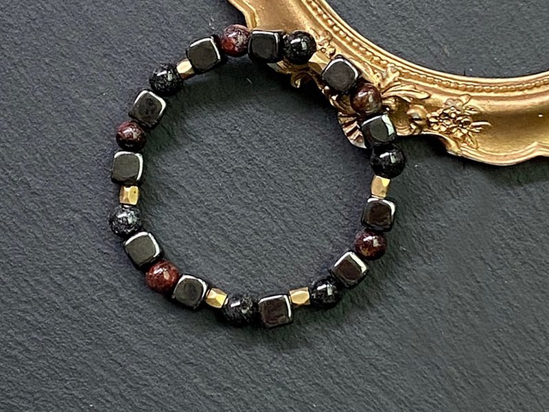 招贵人招财守护-满矿红幽灵x满矿黑发晶x黑胆石立方纯黄铜手链 - 手链/手环 - 水晶 多色