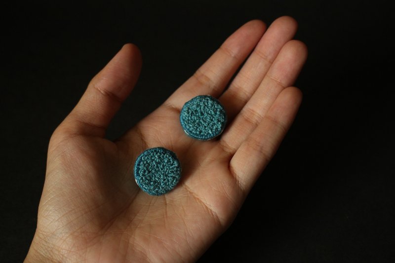 刺绣耳环 020 宝石小姐 / 耳针款 - 耳环/耳夹 - 绣线 蓝色