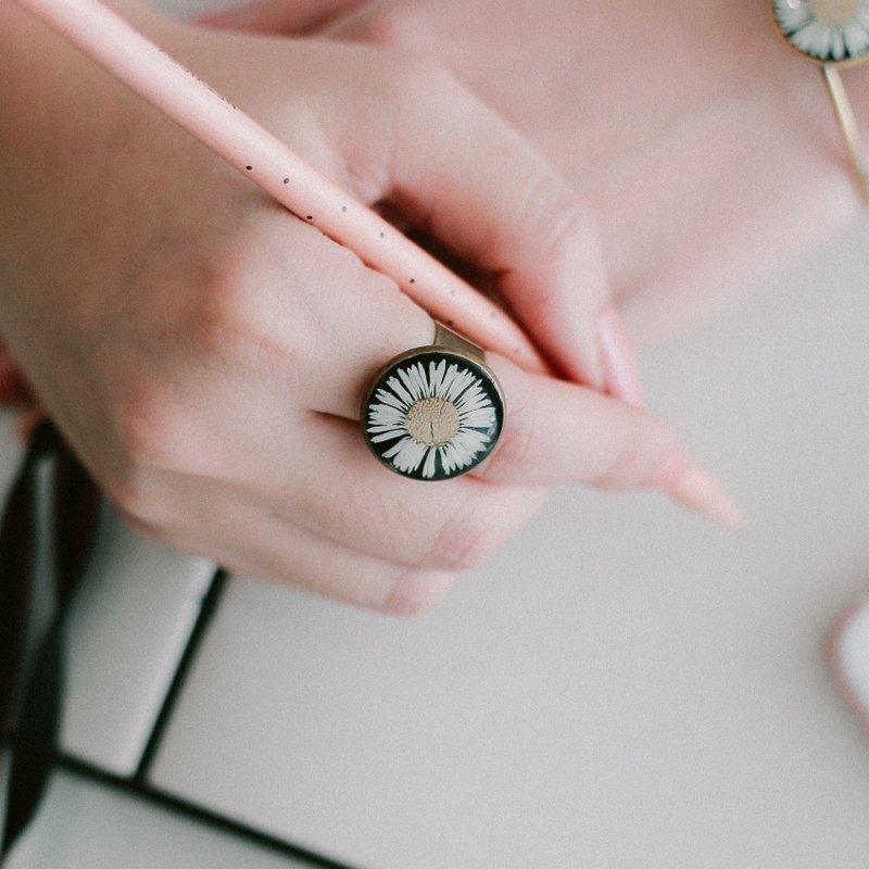 Daisy -Ring (Bronze color)20 mm - 戒指 - 纸 黄色